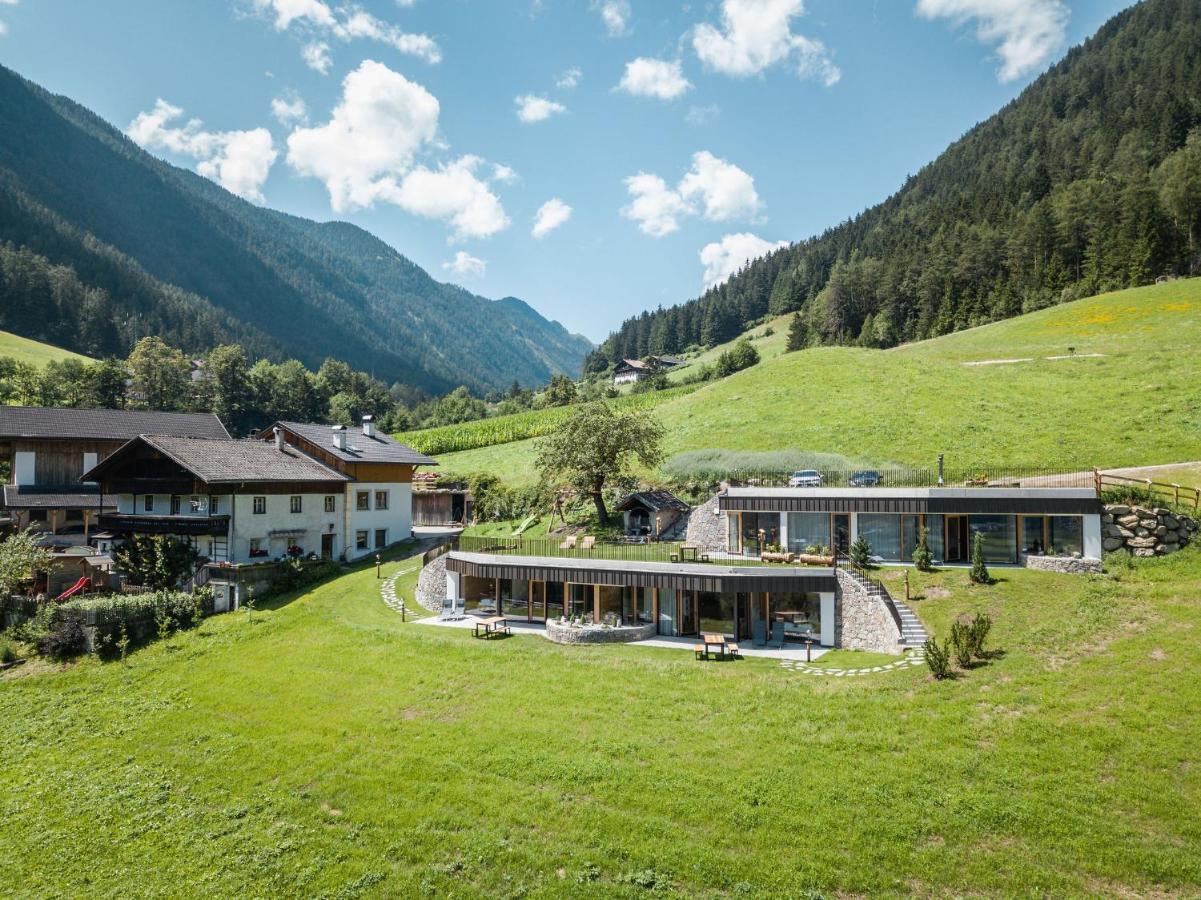 Innermoser Bauernhof - Chalets Molini di Tures Exteriör bild