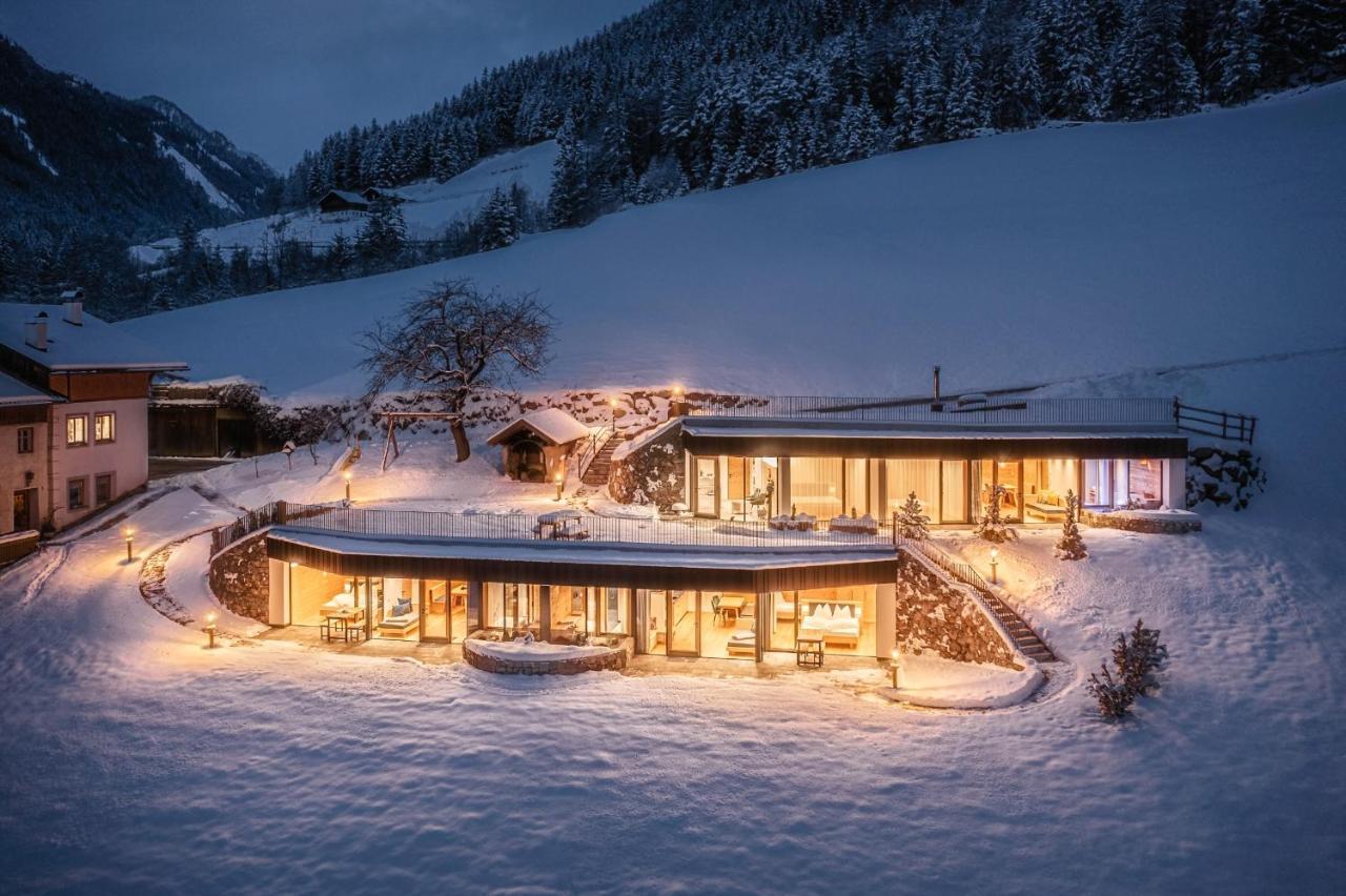 Innermoser Bauernhof - Chalets Molini di Tures Exteriör bild